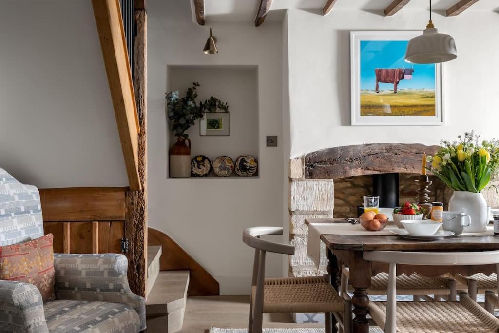 Whitsun Cottage Stow-on-the-Wold ภายนอก รูปภาพ