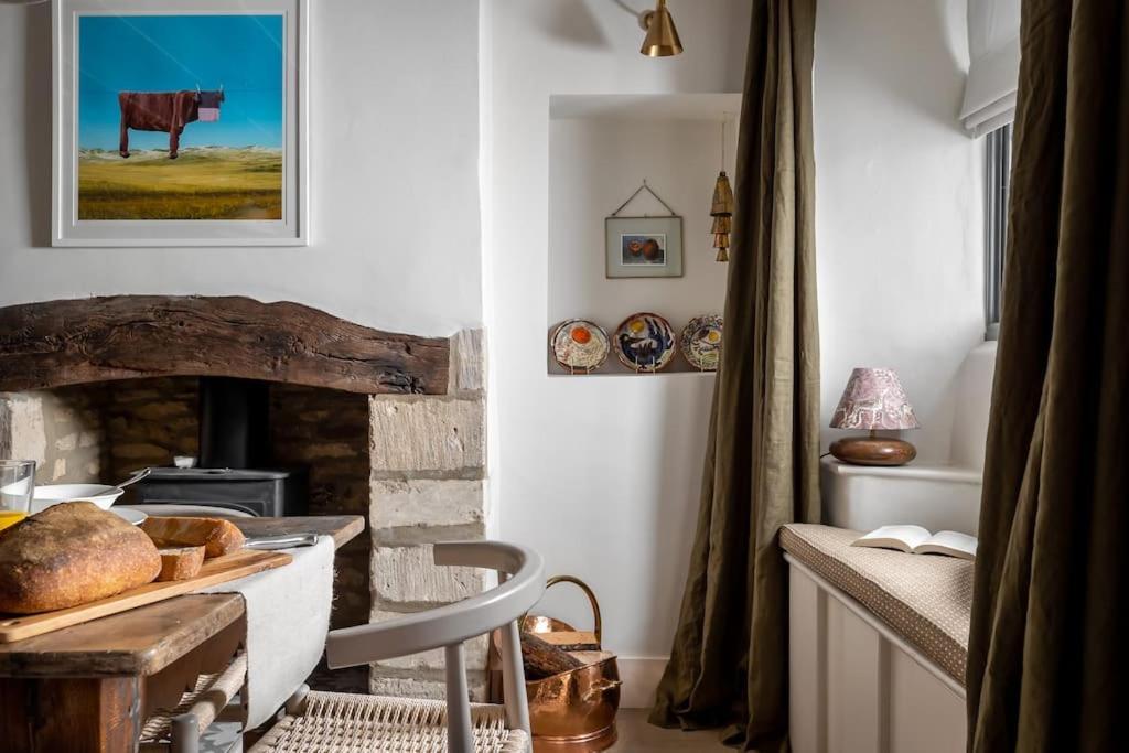 Whitsun Cottage Stow-on-the-Wold ภายนอก รูปภาพ