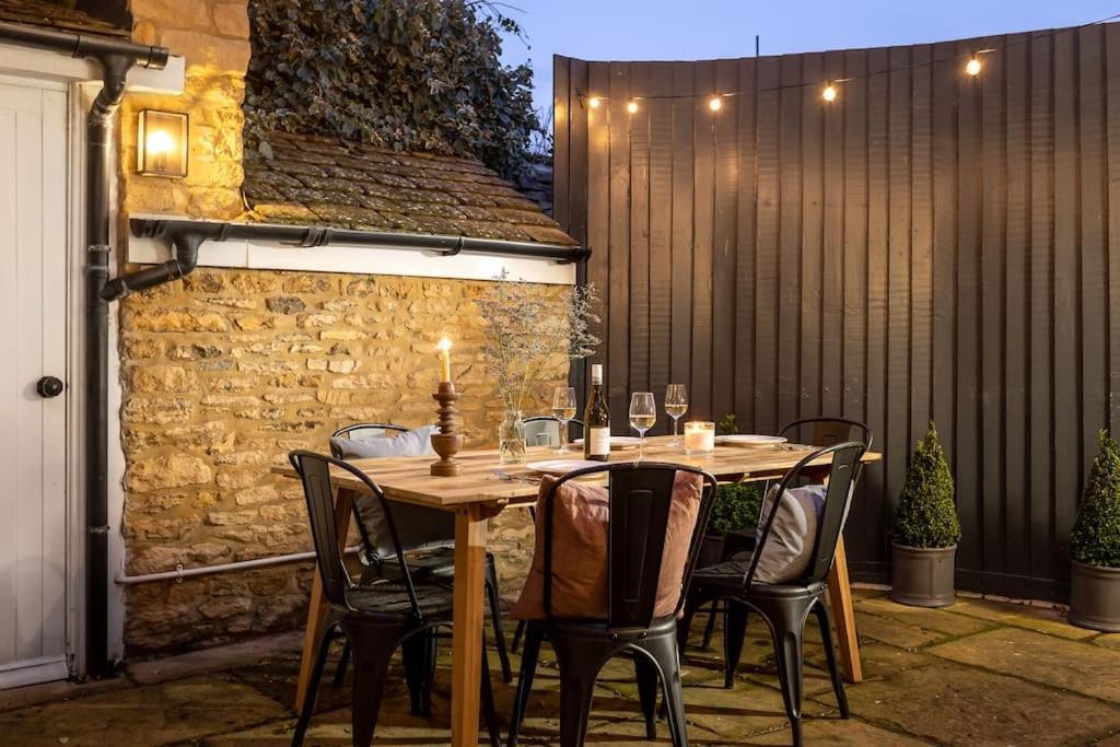 Whitsun Cottage Stow-on-the-Wold ภายนอก รูปภาพ